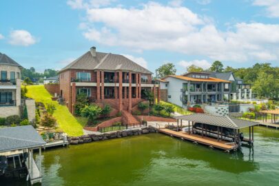 Wilson Point Real Estate Auction Wilson Auctioneers Sold for Sale Lake Home